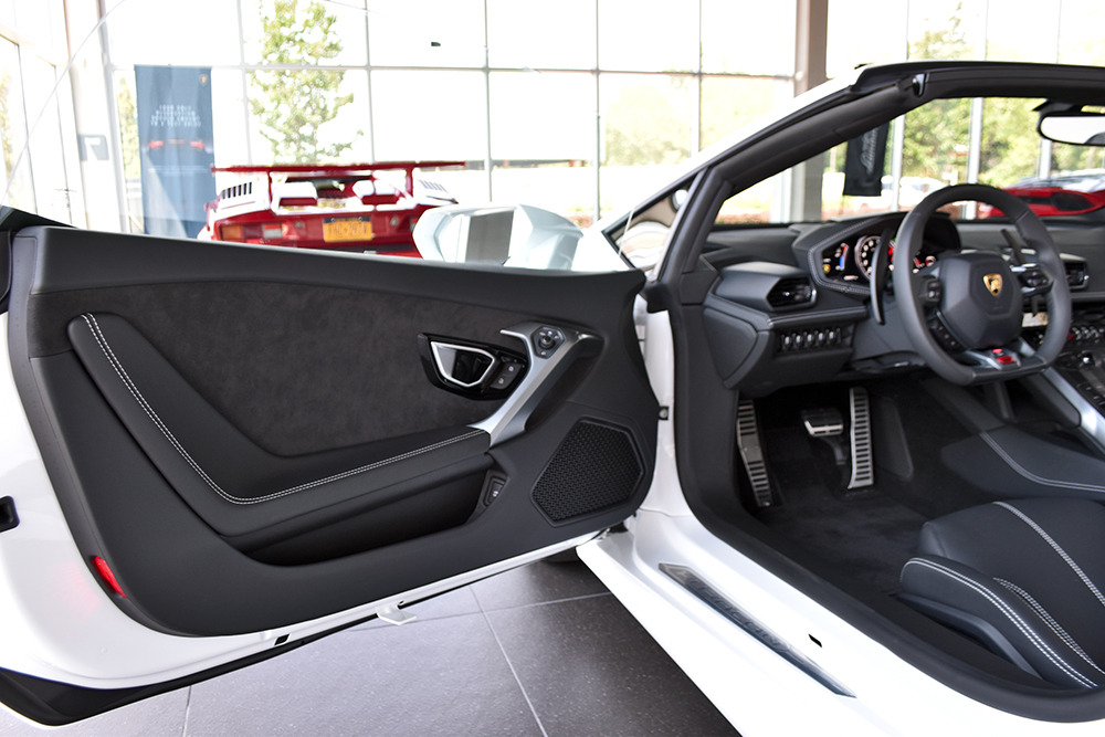 Used 2017 Lamborghini Huracan RWD Spyder | St. Petersburg, FL