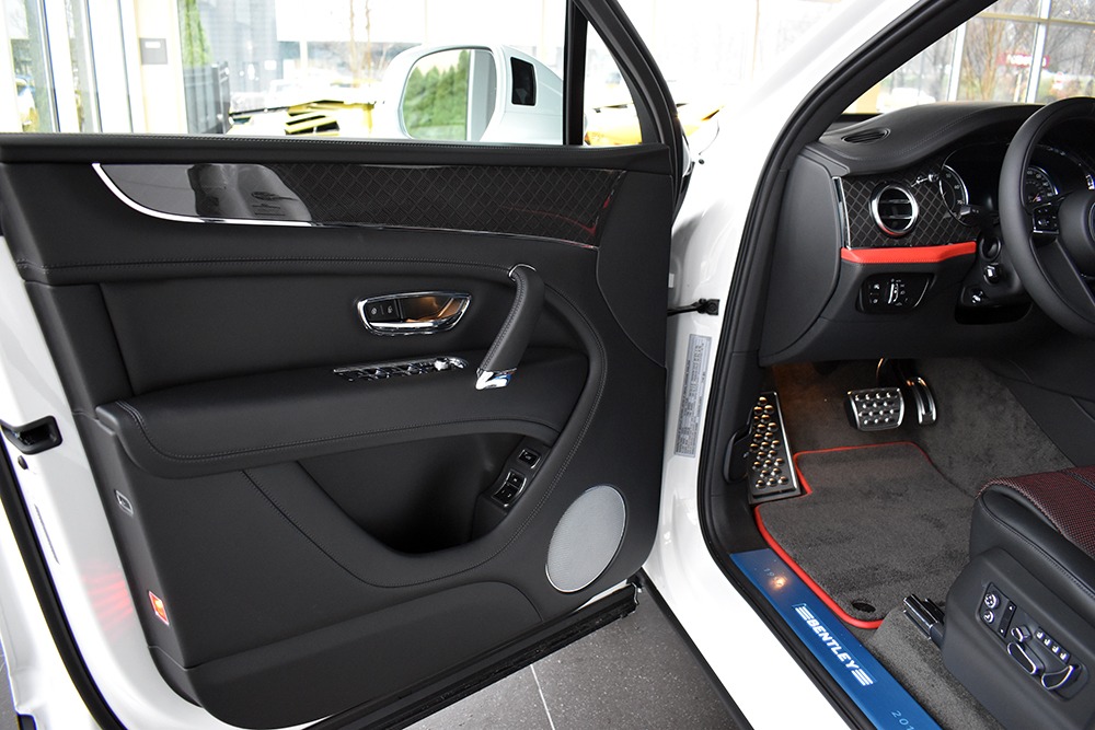 New 2020 Bentley Bentayga V8 Design Series | St. Petersburg, FL