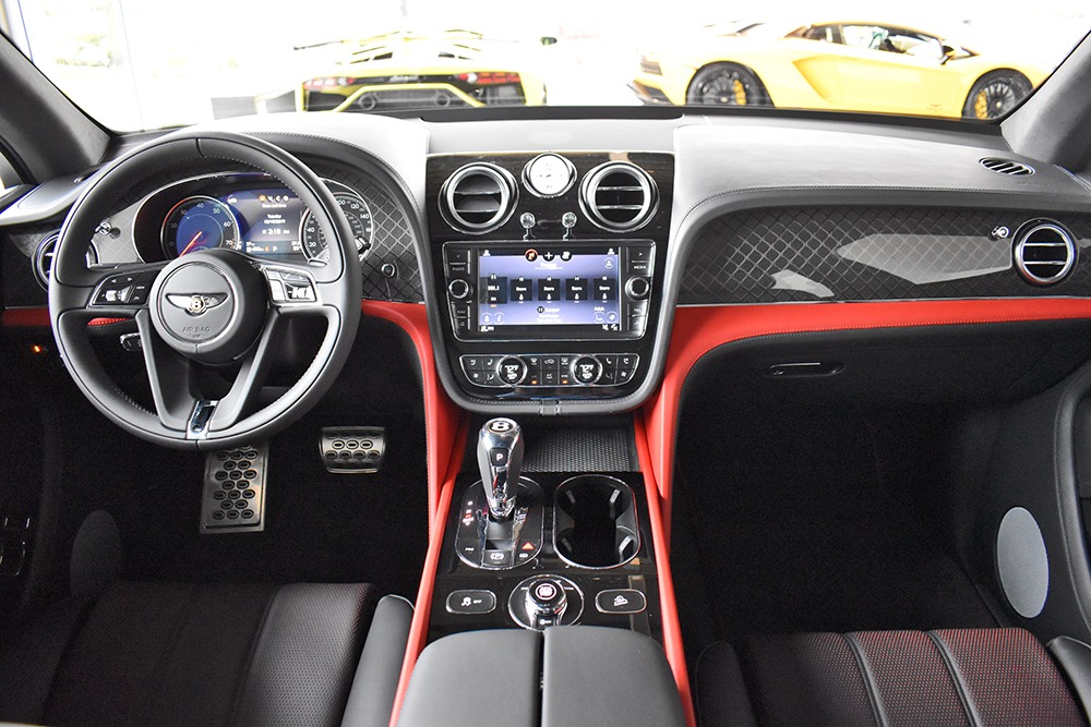 New 2020 Bentley Bentayga V8 Design Series | St. Petersburg, FL