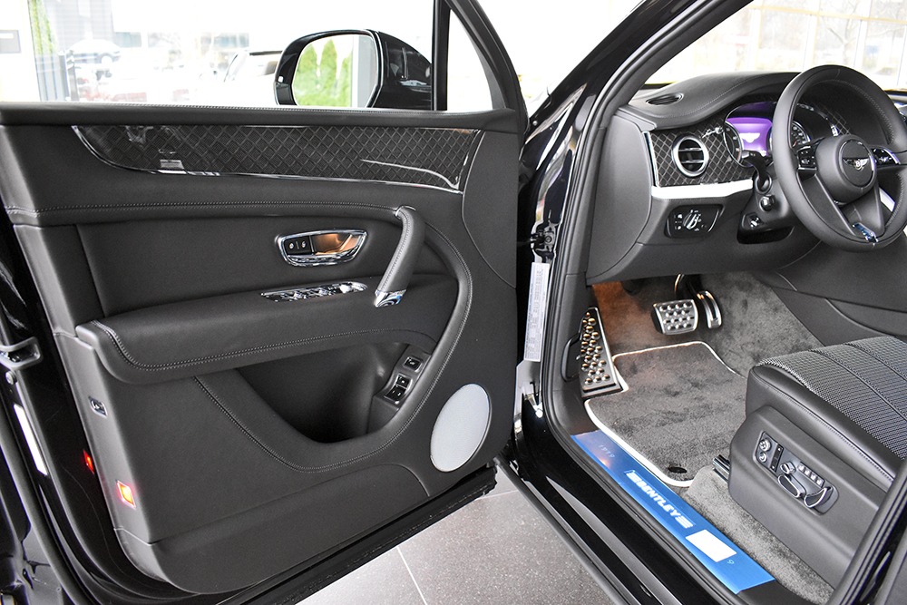 New 2020 Bentley Bentayga V8 Design Series | St. Petersburg, FL