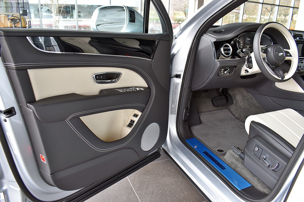 New 2021 Bentley Bentayga V8 V8 | St. Petersburg, FL