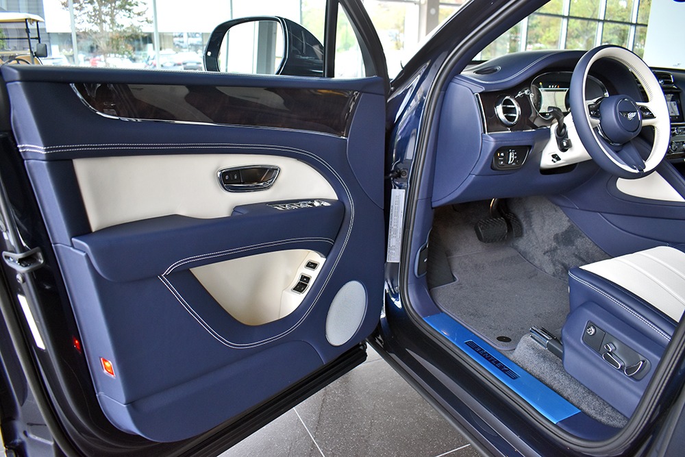 New 2021 Bentley Bentayga V8 | St. Petersburg, FL