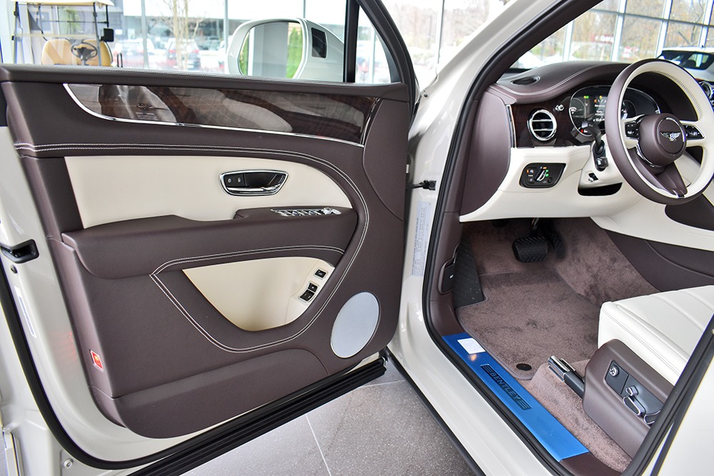 New 2021 Bentley Bentayga V8 V8 | St. Petersburg, FL