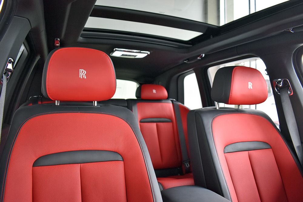 New 2021 Rolls-Royce Cullinan Black Badge | St. Petersburg, FL