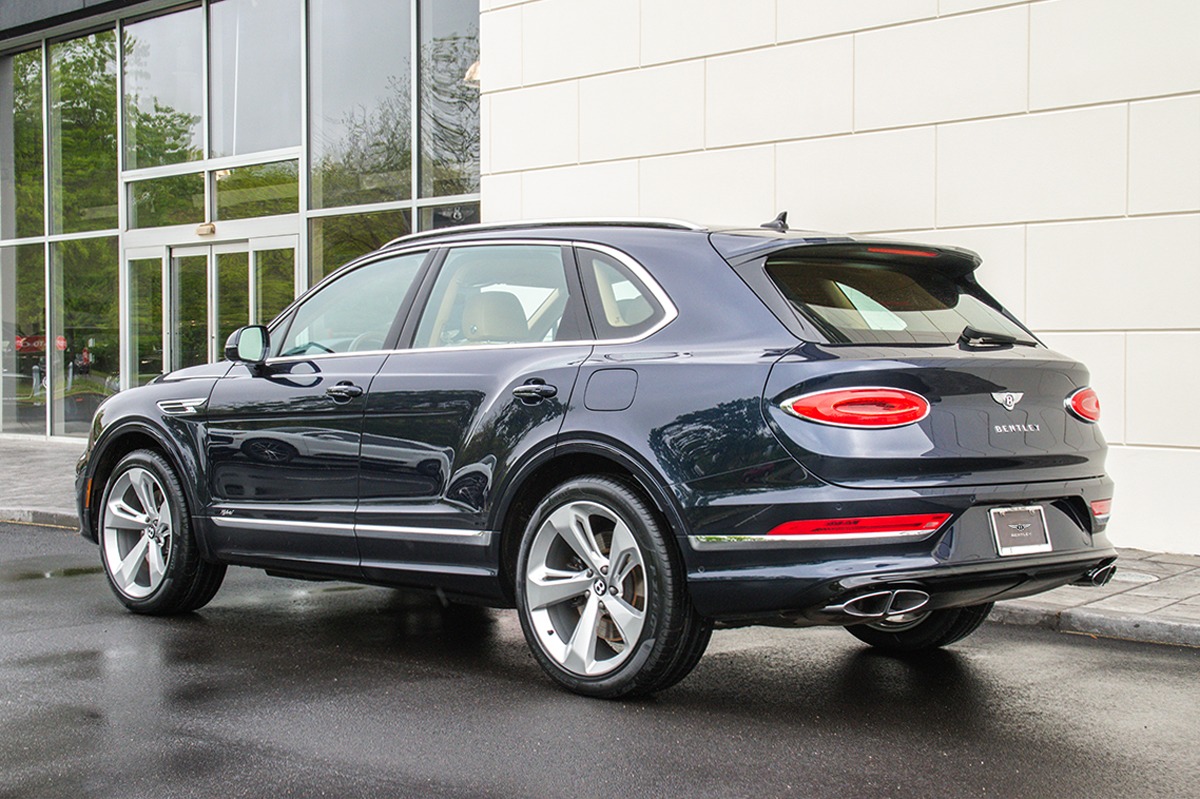 New 2021 Bentley Bentayga Hybrid | St. Petersburg, FL