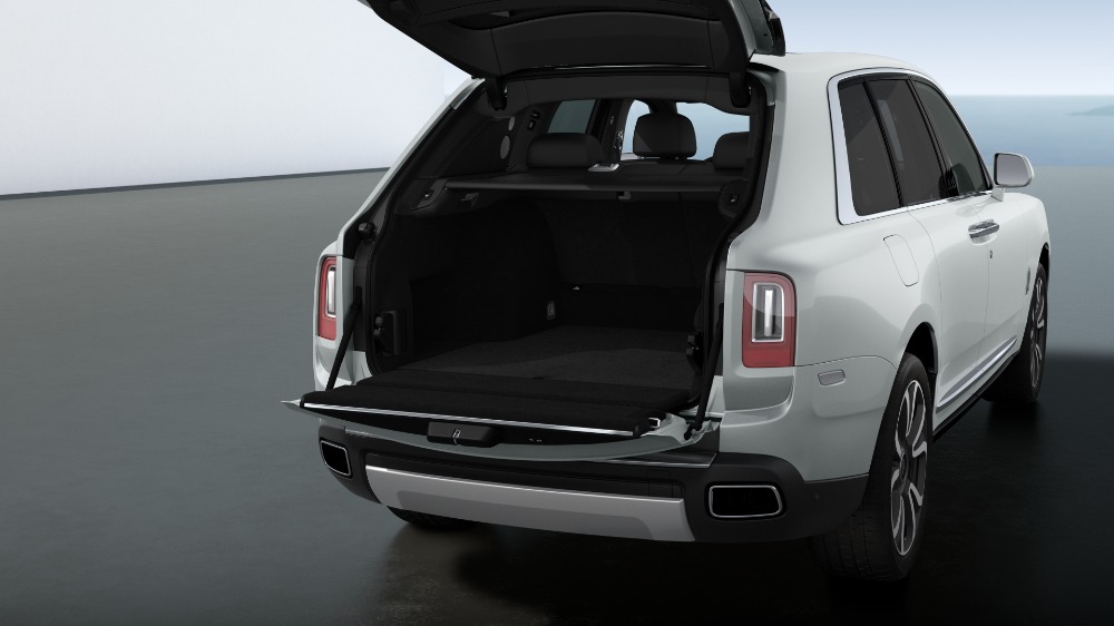 New 2021 Rolls-Royce Cullinan | St. Petersburg, FL
