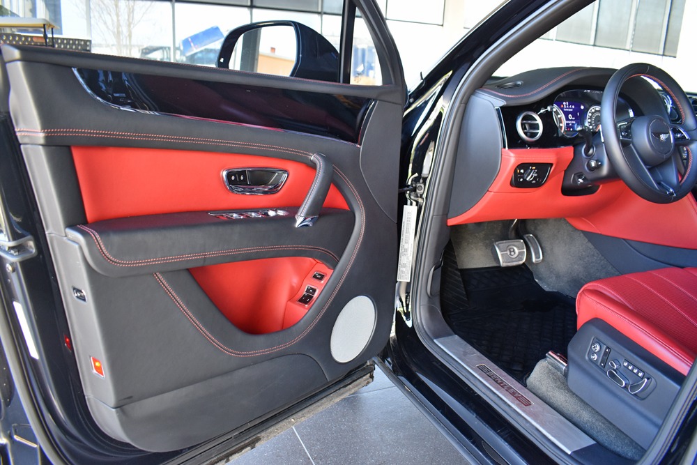 Used 2018 Bentley Bentayga Onyx Edition | St. Petersburg, FL