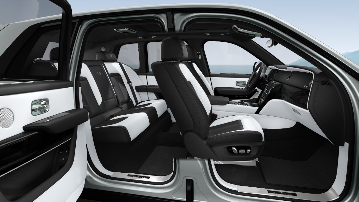 New 2023 Rolls-Royce Cullinan Black Badge | St. Petersburg, FL