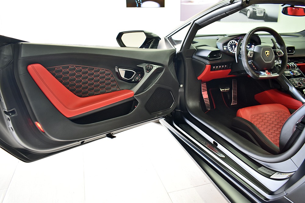 Used 2017 Lamborghini Huracan LP 580-2 Spyder | St. Petersburg, FL