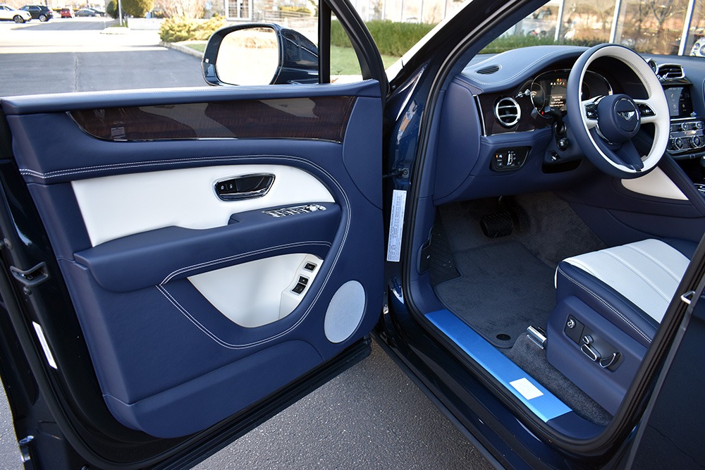 New 2023 Bentley Bentayga V8 V8 | St. Petersburg, FL