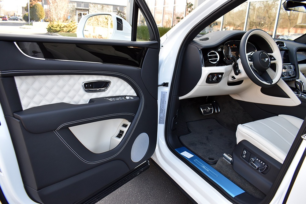 New 2023 Bentley Bentayga V8 Azure V8 | St. Petersburg, FL