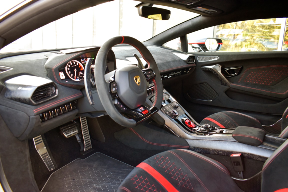 Used 2018 Lamborghini Huracan LP 640-4 Performante | St. Petersburg, FL
