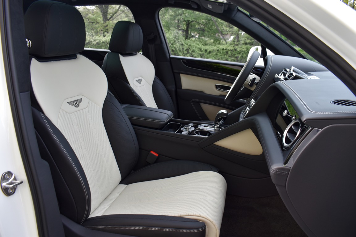 New 2023 Bentley Bentayga V8 | St. Petersburg, FL