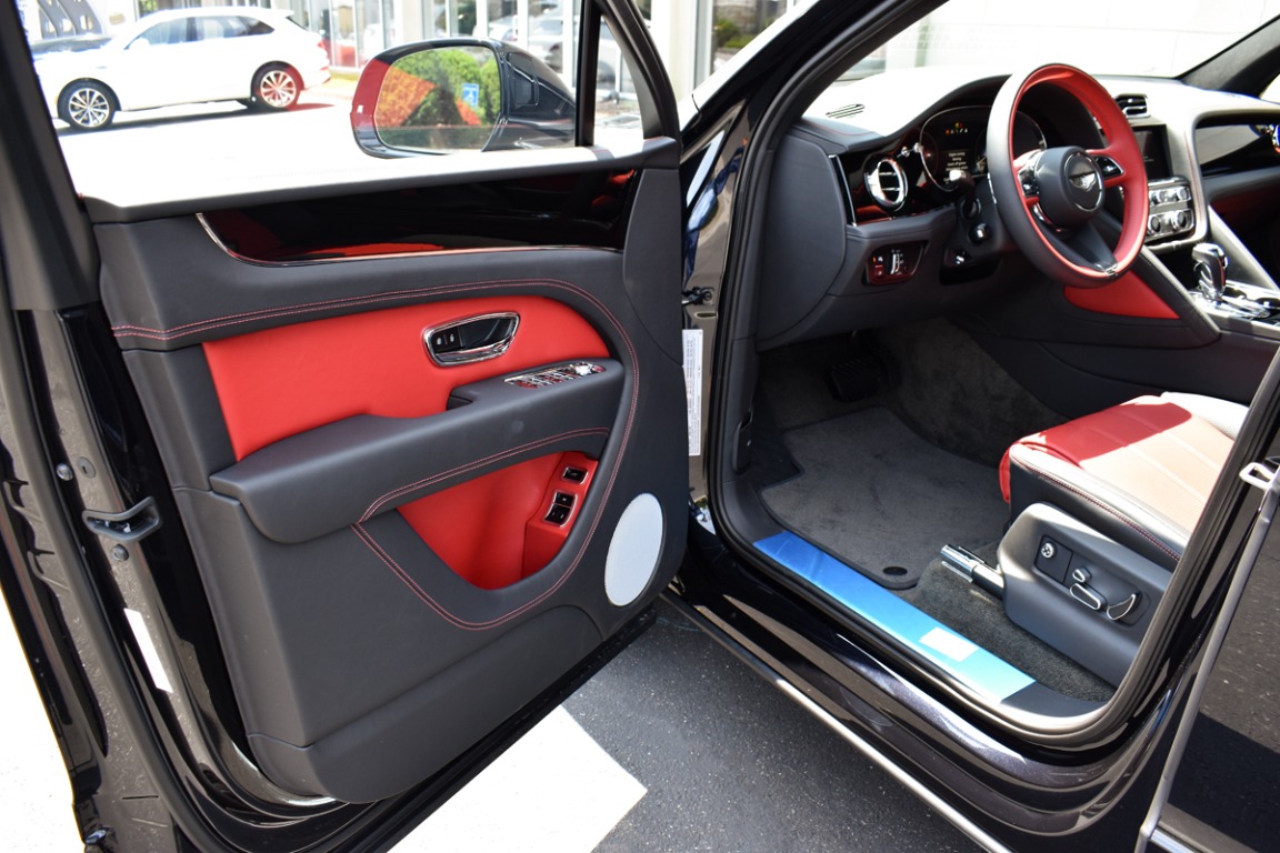 New 2023 Bentley Bentayga V8 | St. Petersburg, FL