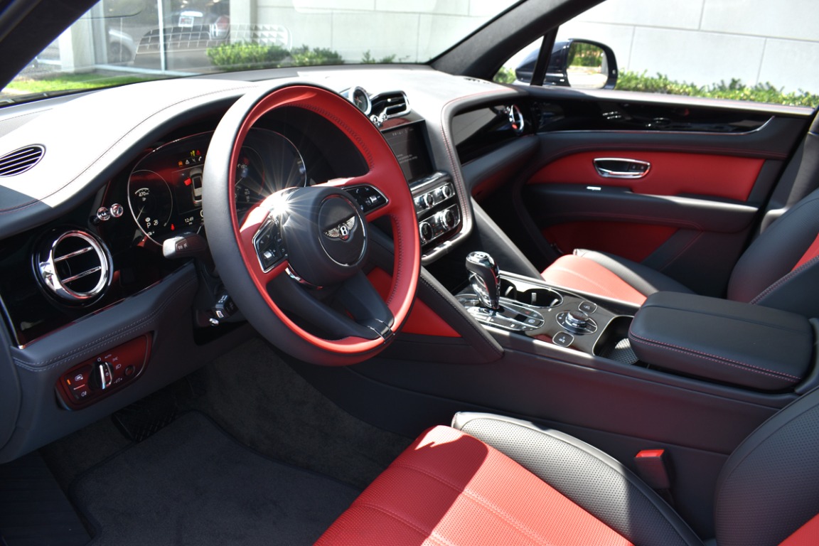 New 2023 Bentley Bentayga V8 | St. Petersburg, FL