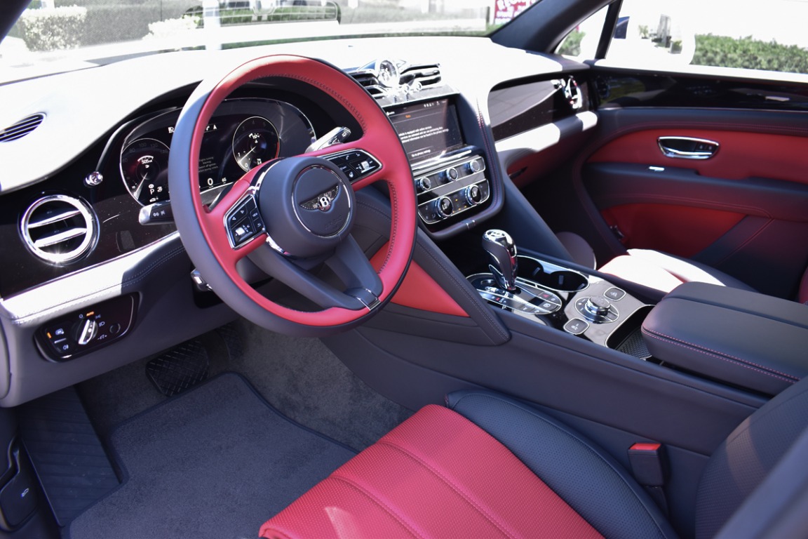 New 2023 Bentley Bentayga V8 | St. Petersburg, FL