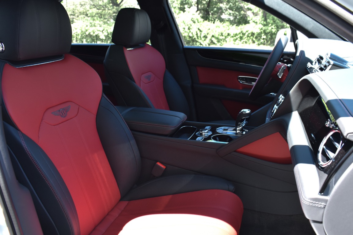 New 2023 Bentley Bentayga V8 | St. Petersburg, FL