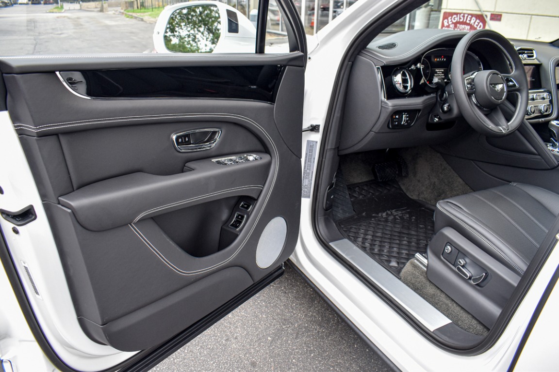 New 2023 Bentley Bentayga V8 V8 | St. Petersburg, FL
