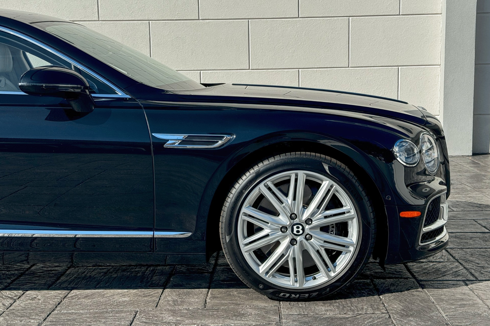 New 2023 Bentley Flying Spur V8 V8 | St. Petersburg, FL