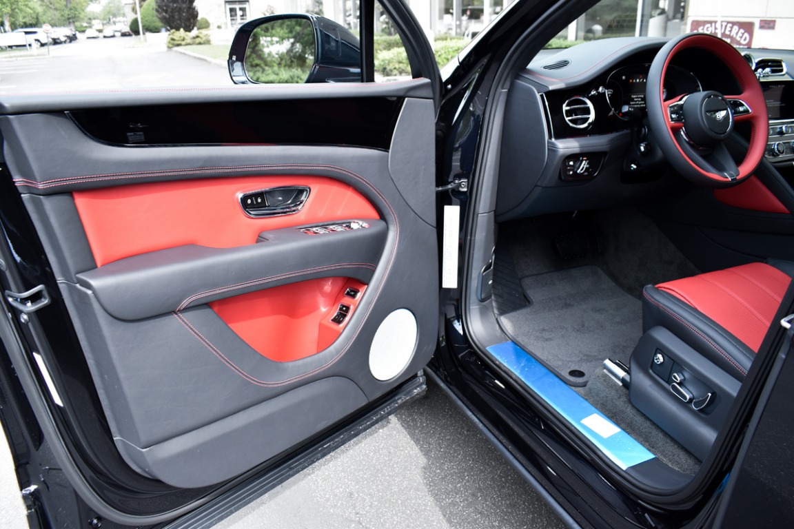New 2023 Bentley Bentayga V8 | St. Petersburg, FL