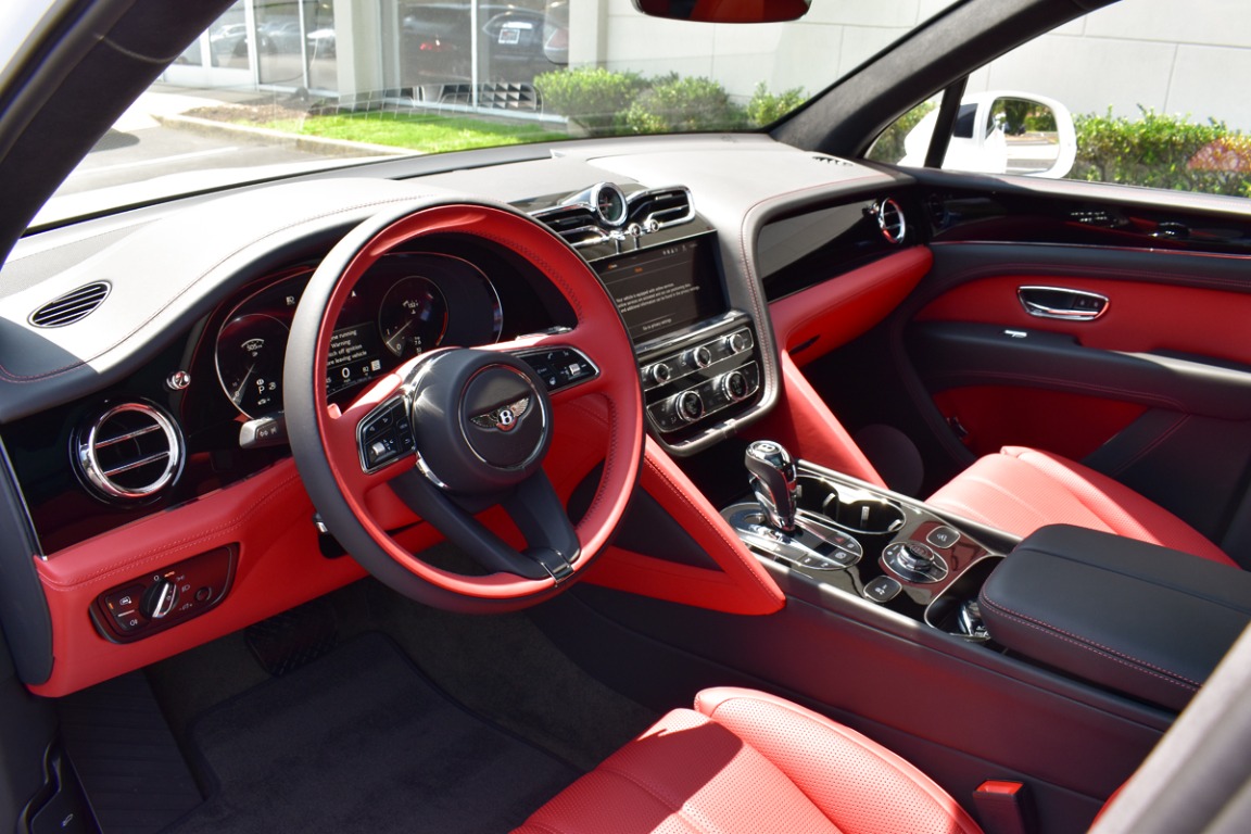 New 2023 Bentley Bentayga V8 | St. Petersburg, FL