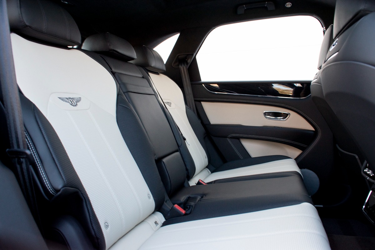 New 2023 Bentley Bentayga Hybrid | St. Petersburg, FL