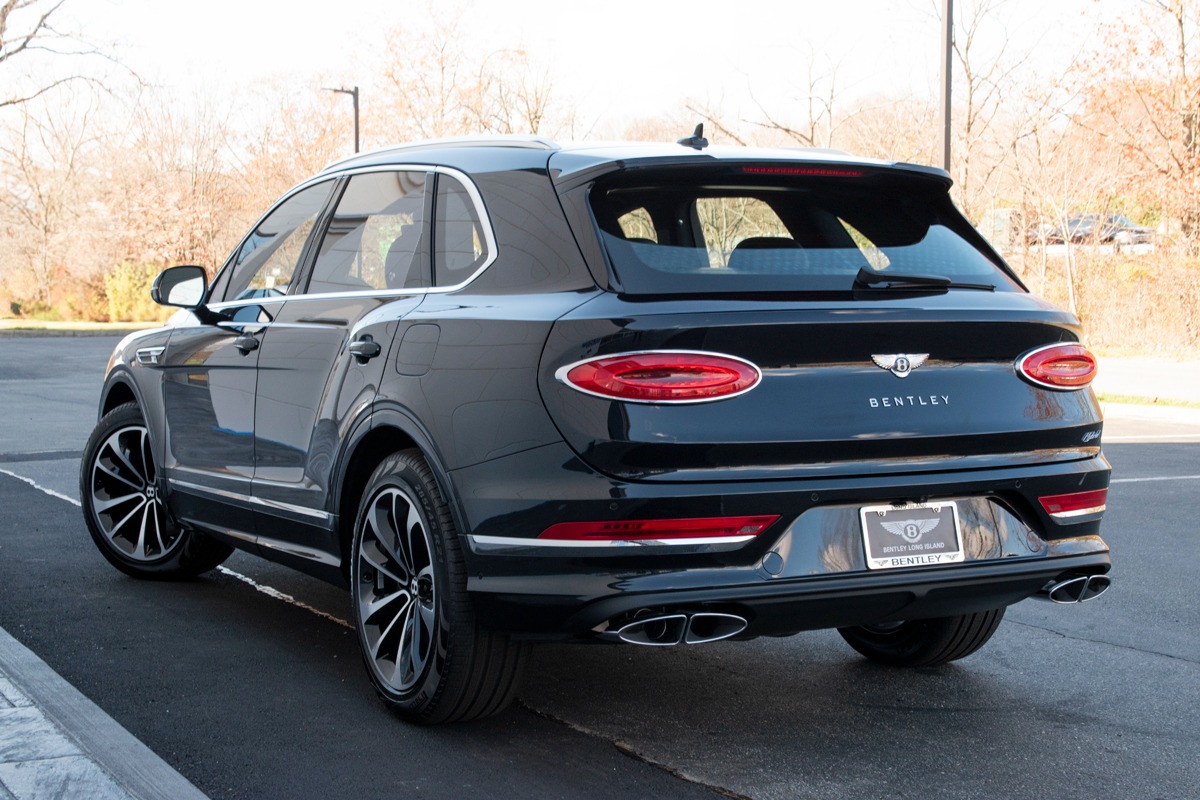 New 2023 Bentley Bentayga Hybrid | St. Petersburg, FL