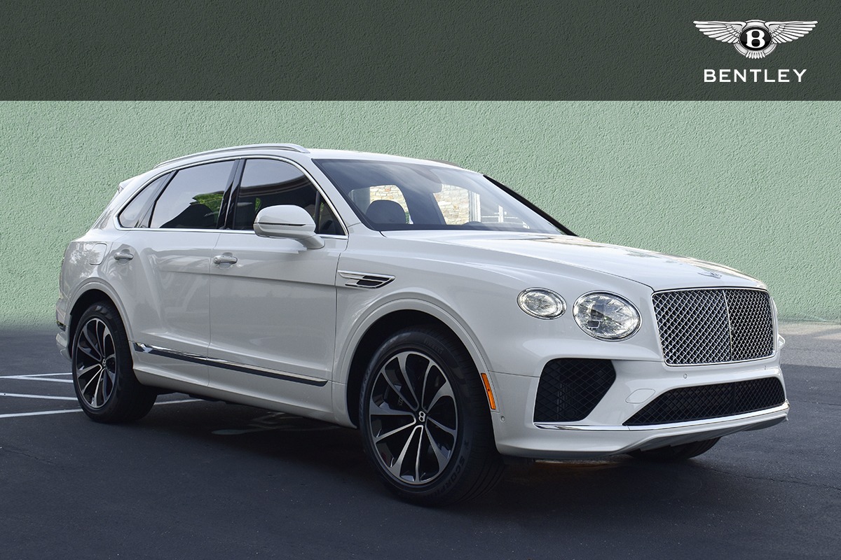New 2023 Bentley Bentayga Hybrid | St. Petersburg, FL