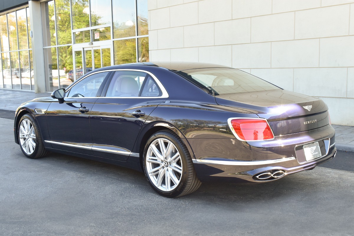 New 2023 Bentley Flying Spur V8 | St. Petersburg, FL