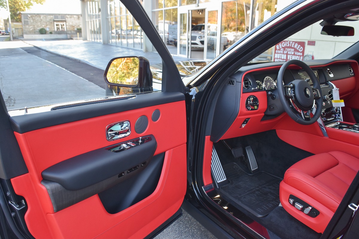 New 2024 Rolls-Royce Cullinan | St. Petersburg, FL