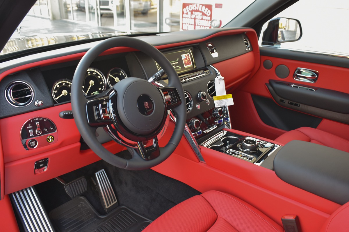 New 2024 Rolls-Royce Cullinan | St. Petersburg, FL