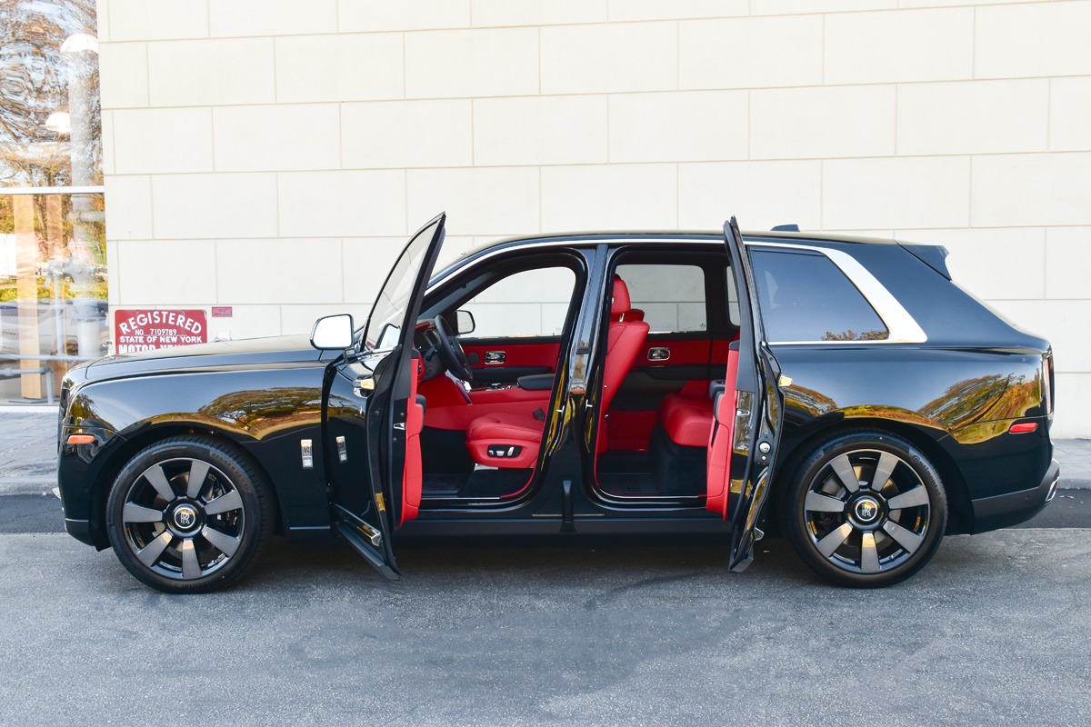 New 2024 Rolls-Royce Cullinan | St. Petersburg, FL