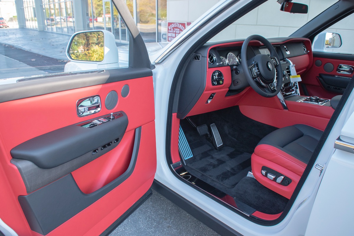 New 2024 Rolls-Royce Cullinan | St. Petersburg, FL