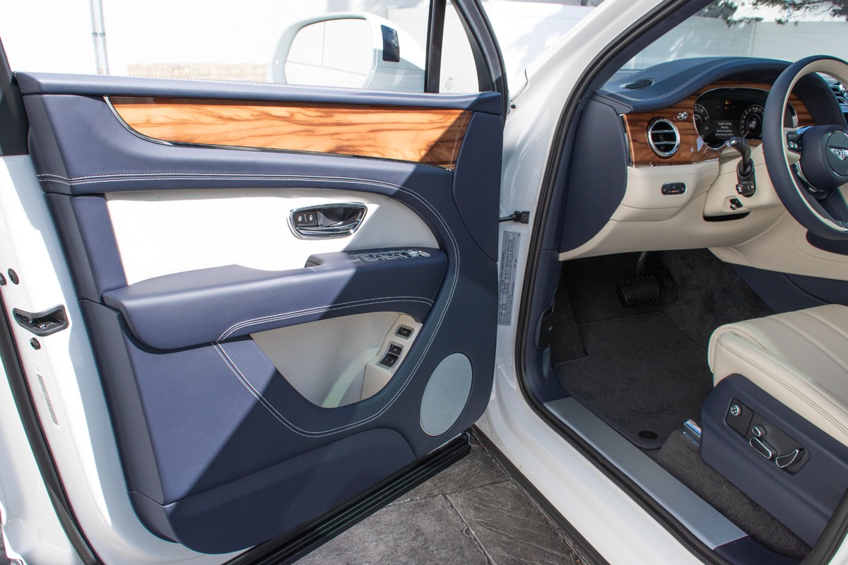 New 2024 Bentley Bentayga V8 V8 | St. Petersburg, FL