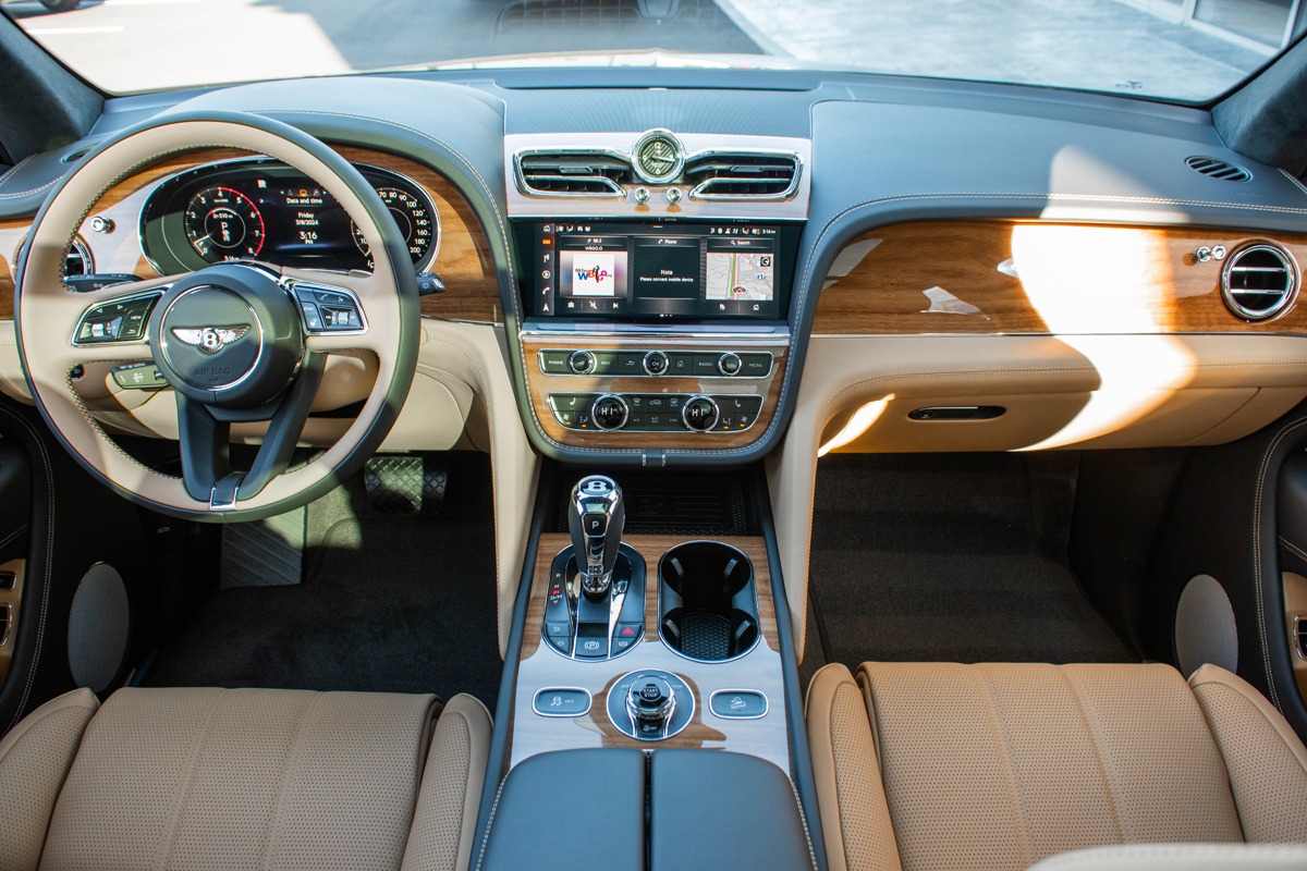 New 2024 Bentley Bentayga V8 V8 | St. Petersburg, FL