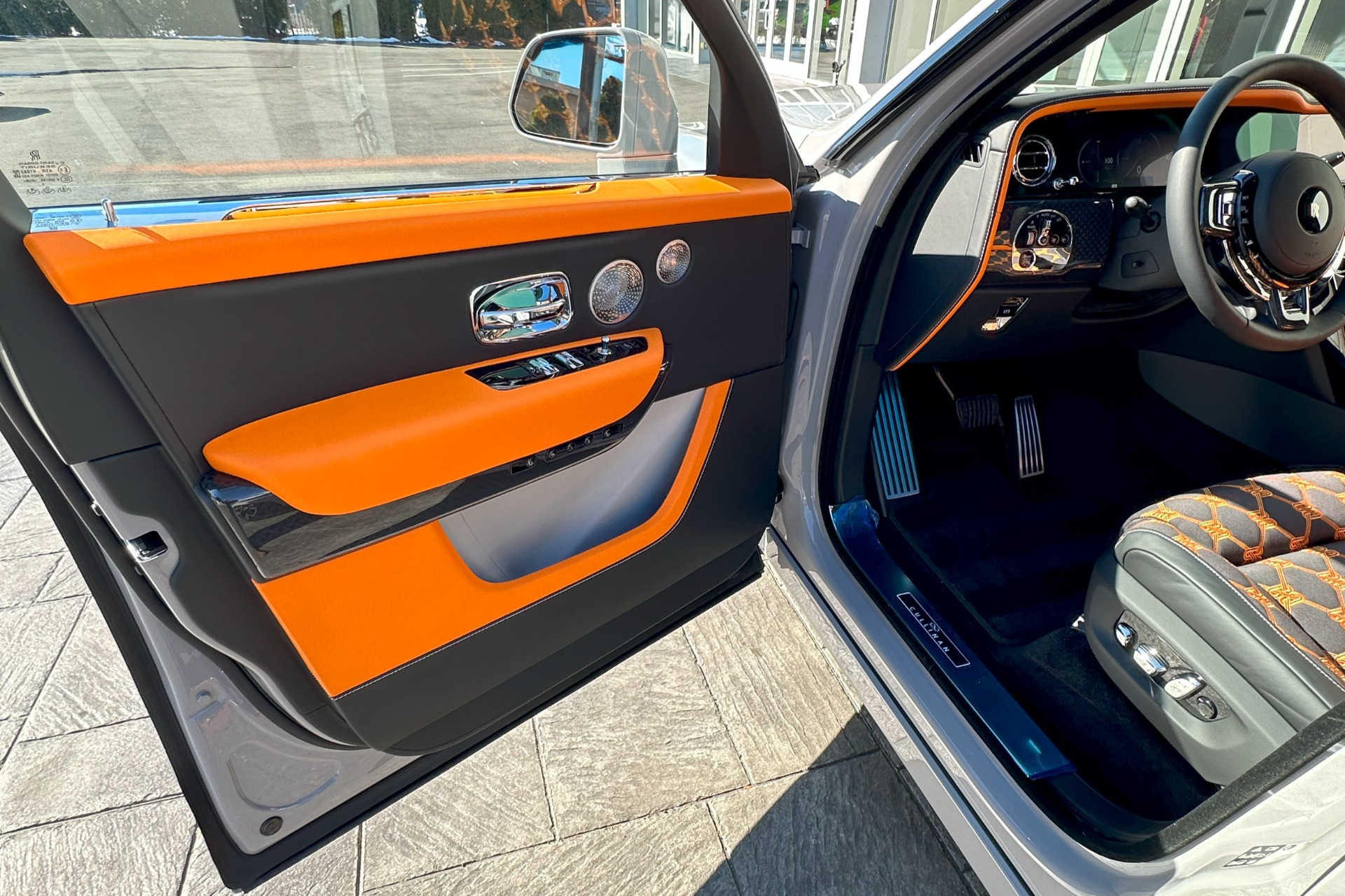 2025 Rolls Royce Cullinan RR photo 6