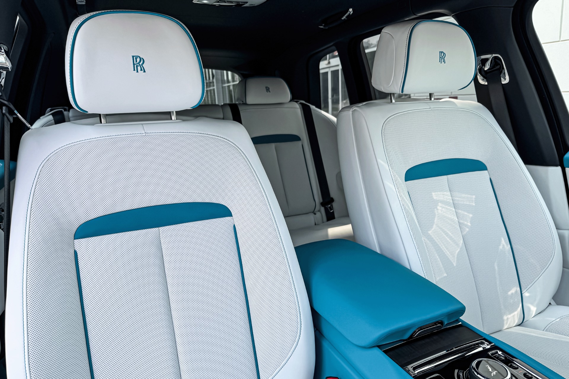 2025 Rolls Royce Cullinan RR photo 17