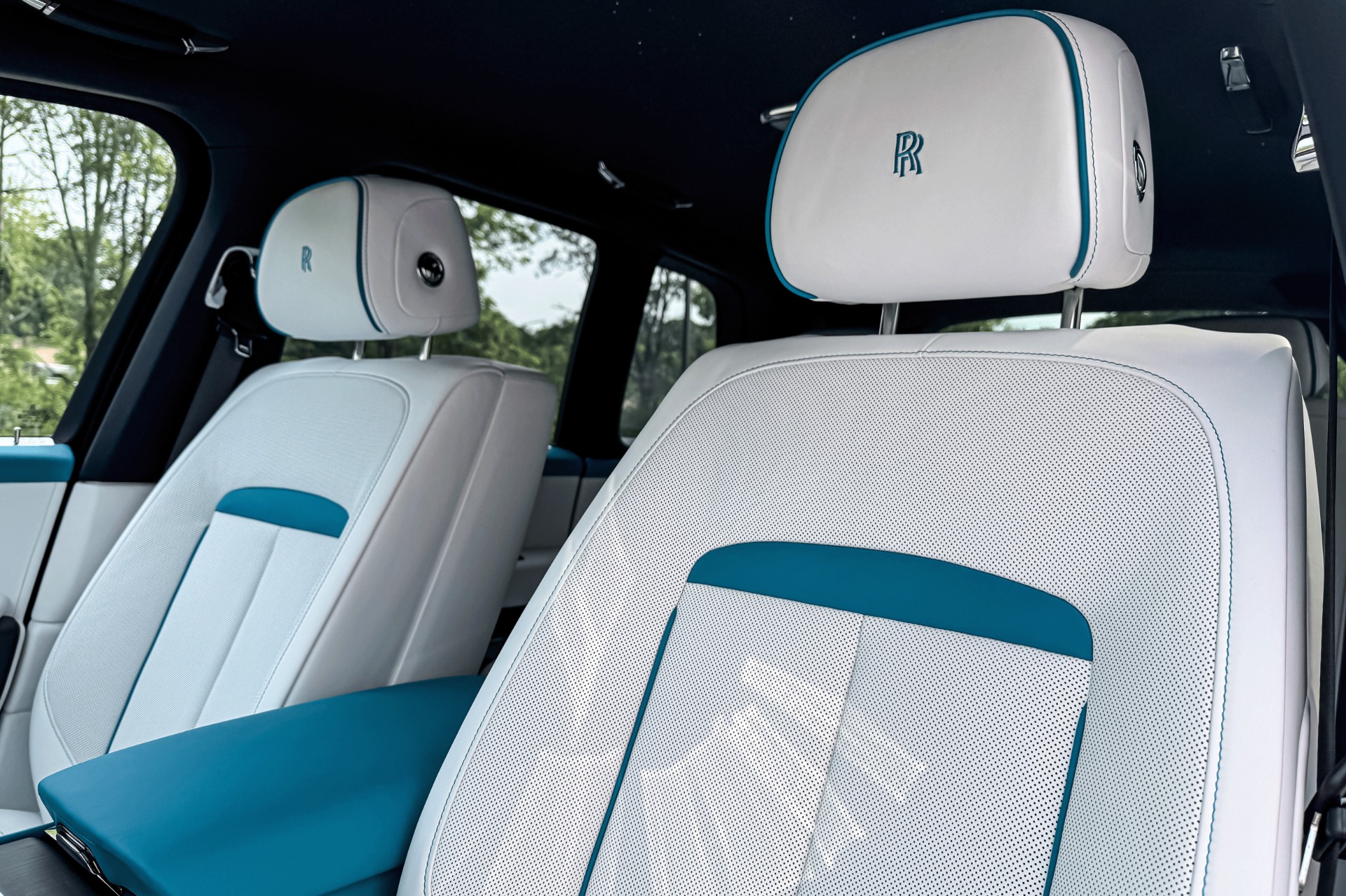 2025 Rolls Royce Cullinan RR photo 18