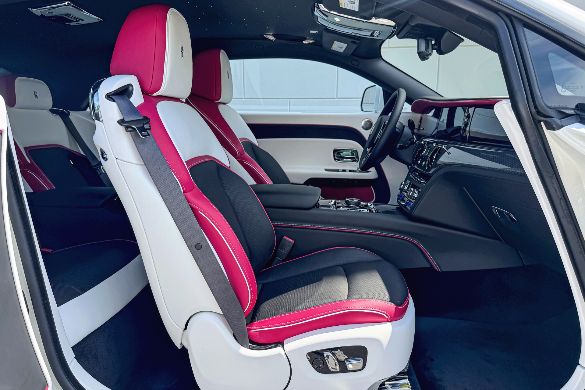 2026 Rolls Royce Spectre photo 12