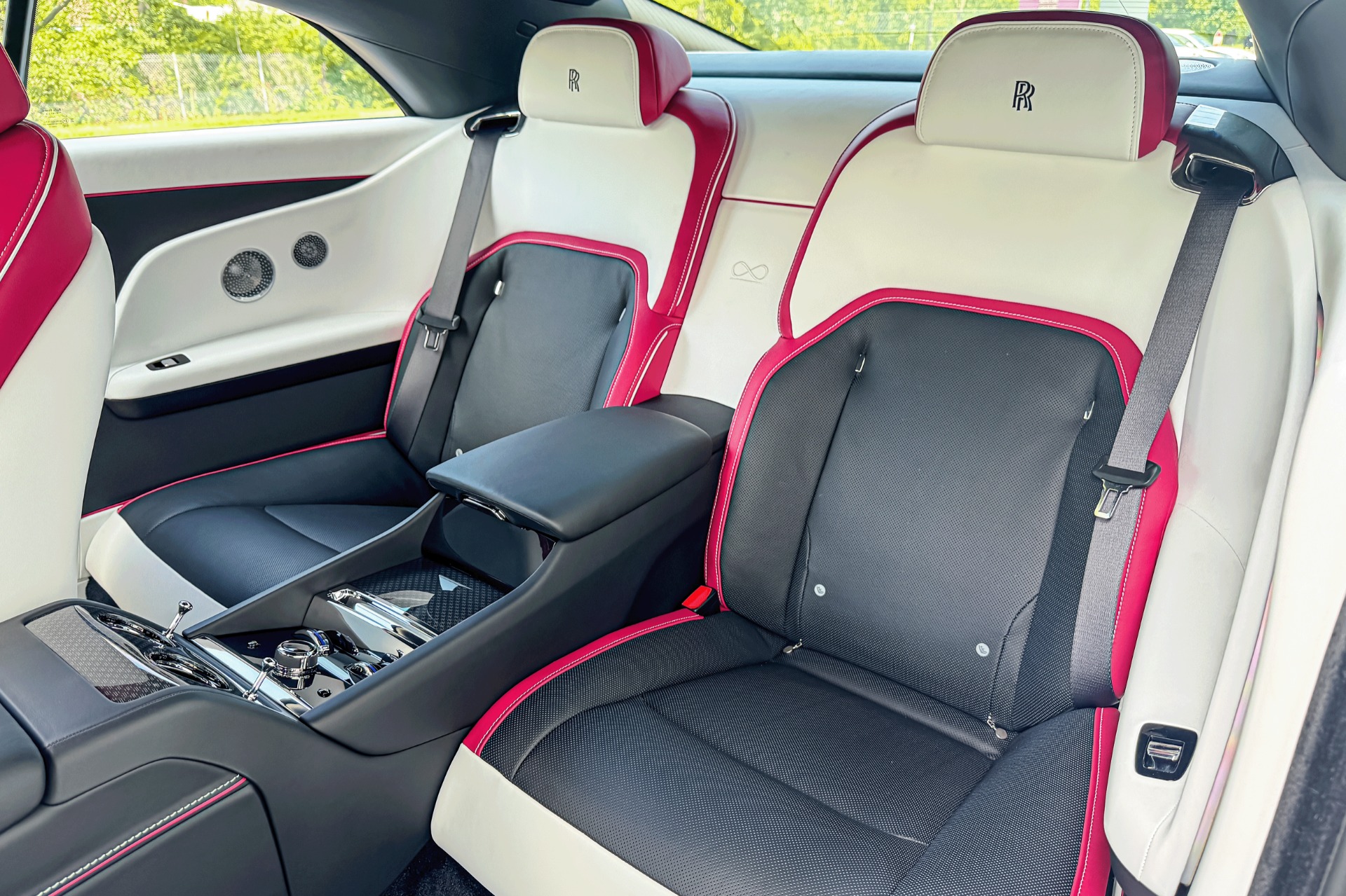 2026 Rolls Royce Spectre photo 15