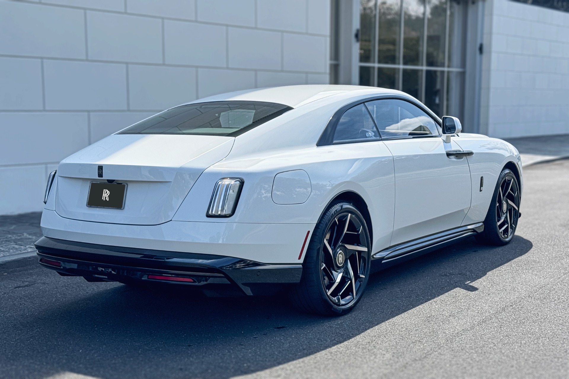 2026 Rolls Royce Spectre photo 2