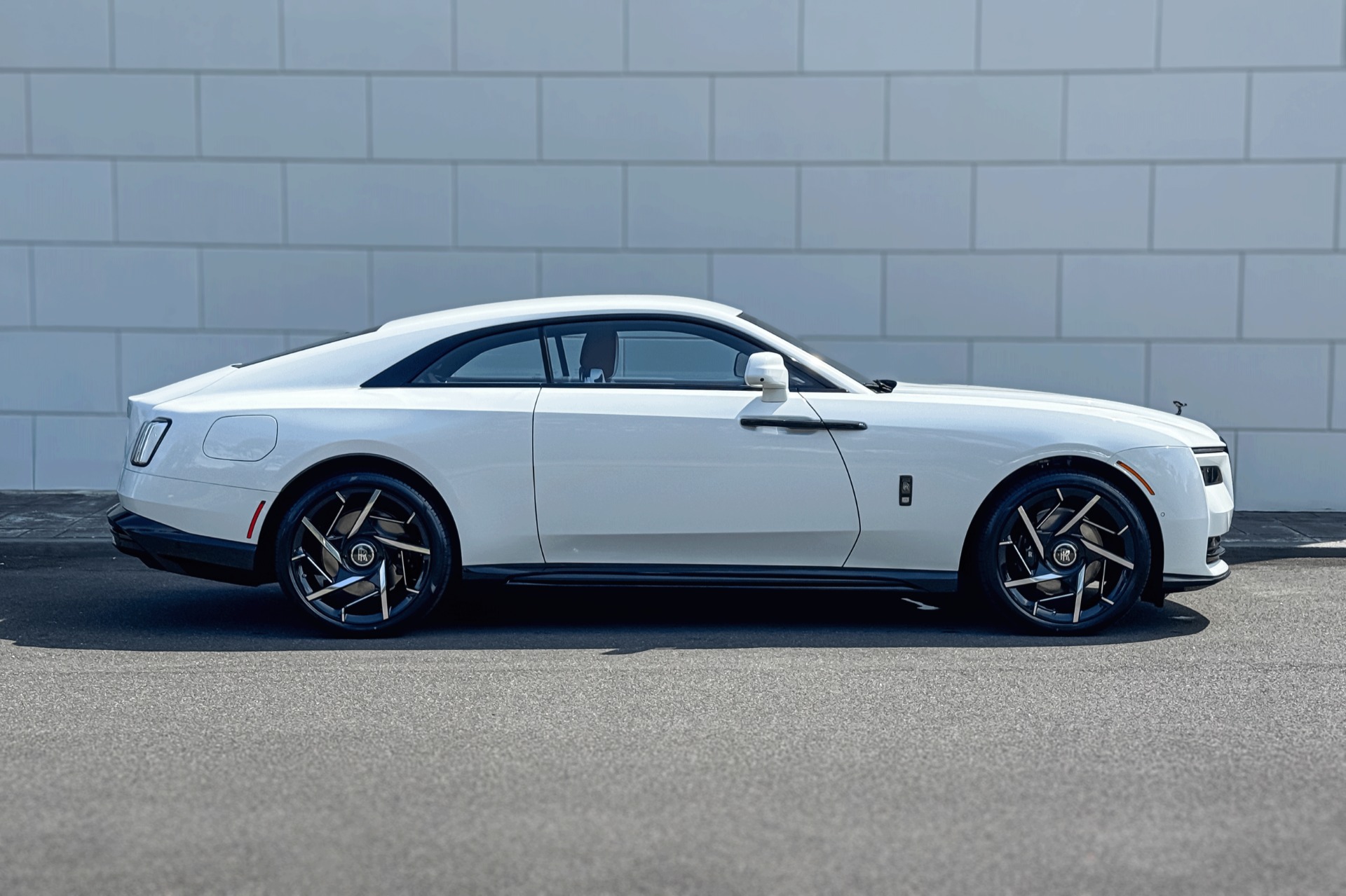 2026 Rolls Royce Spectre photo 3