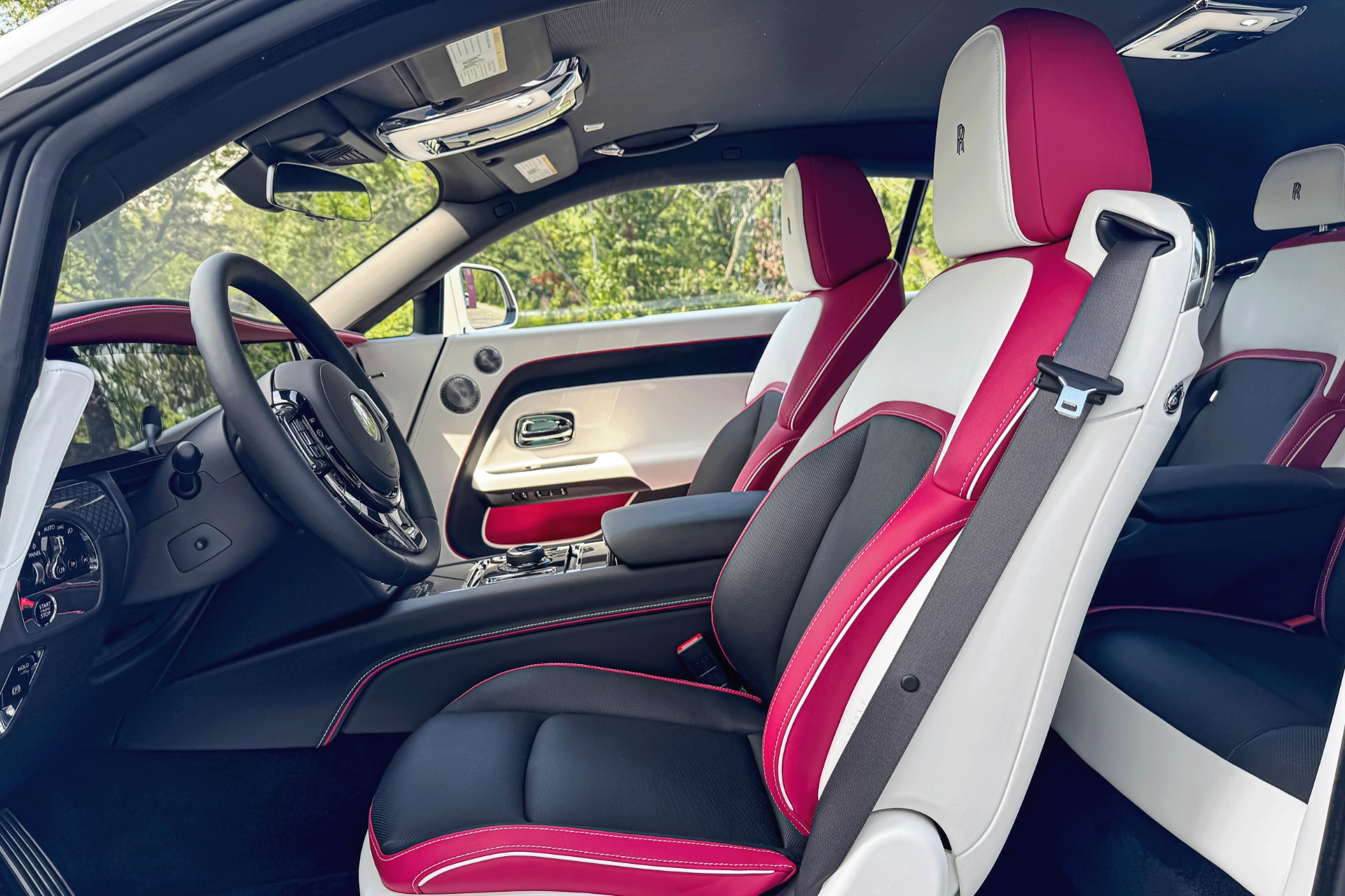 2026 Rolls Royce Spectre photo 6