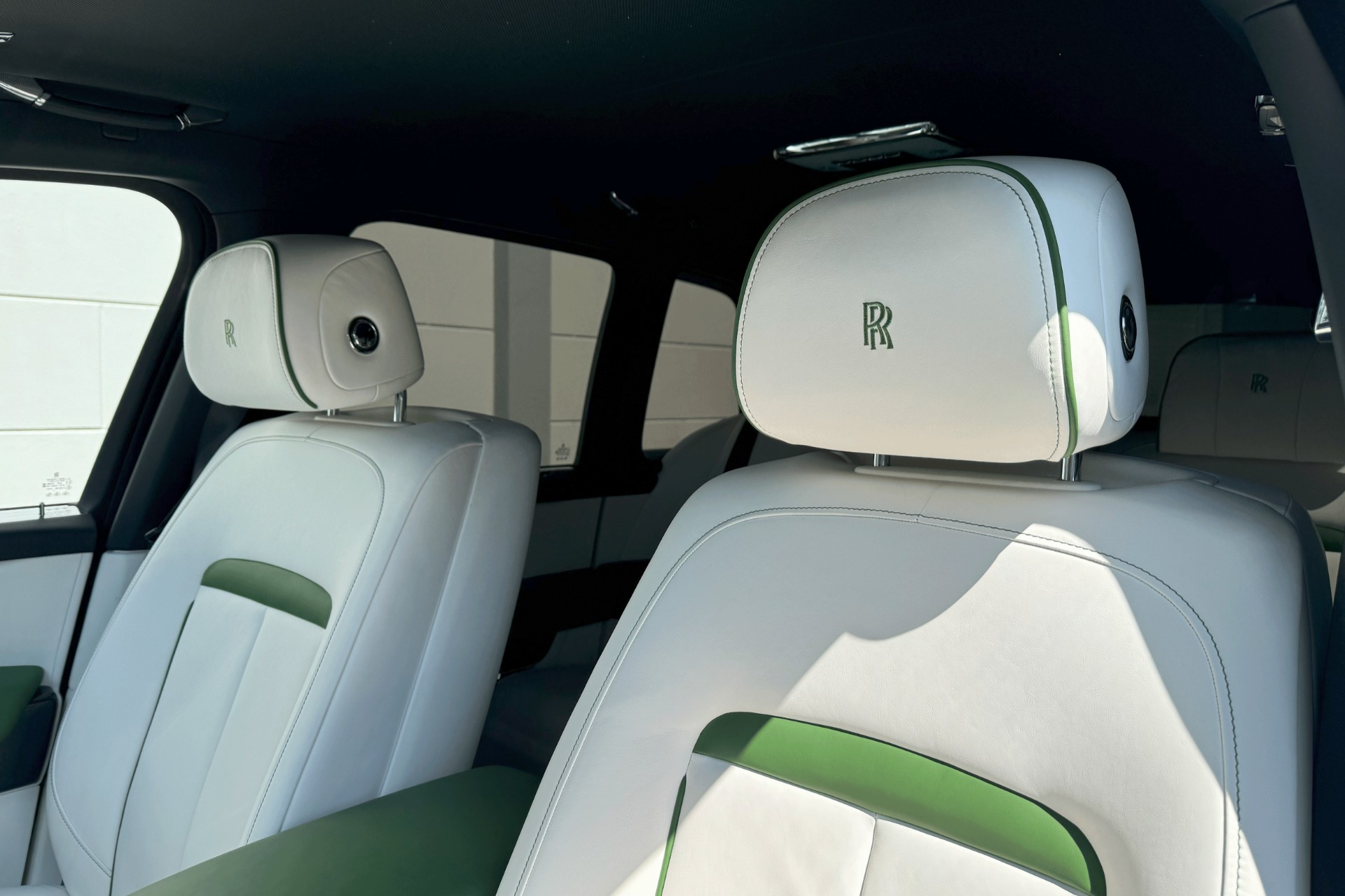 2023 Rolls Royce Cullinan Black Badge photo 11