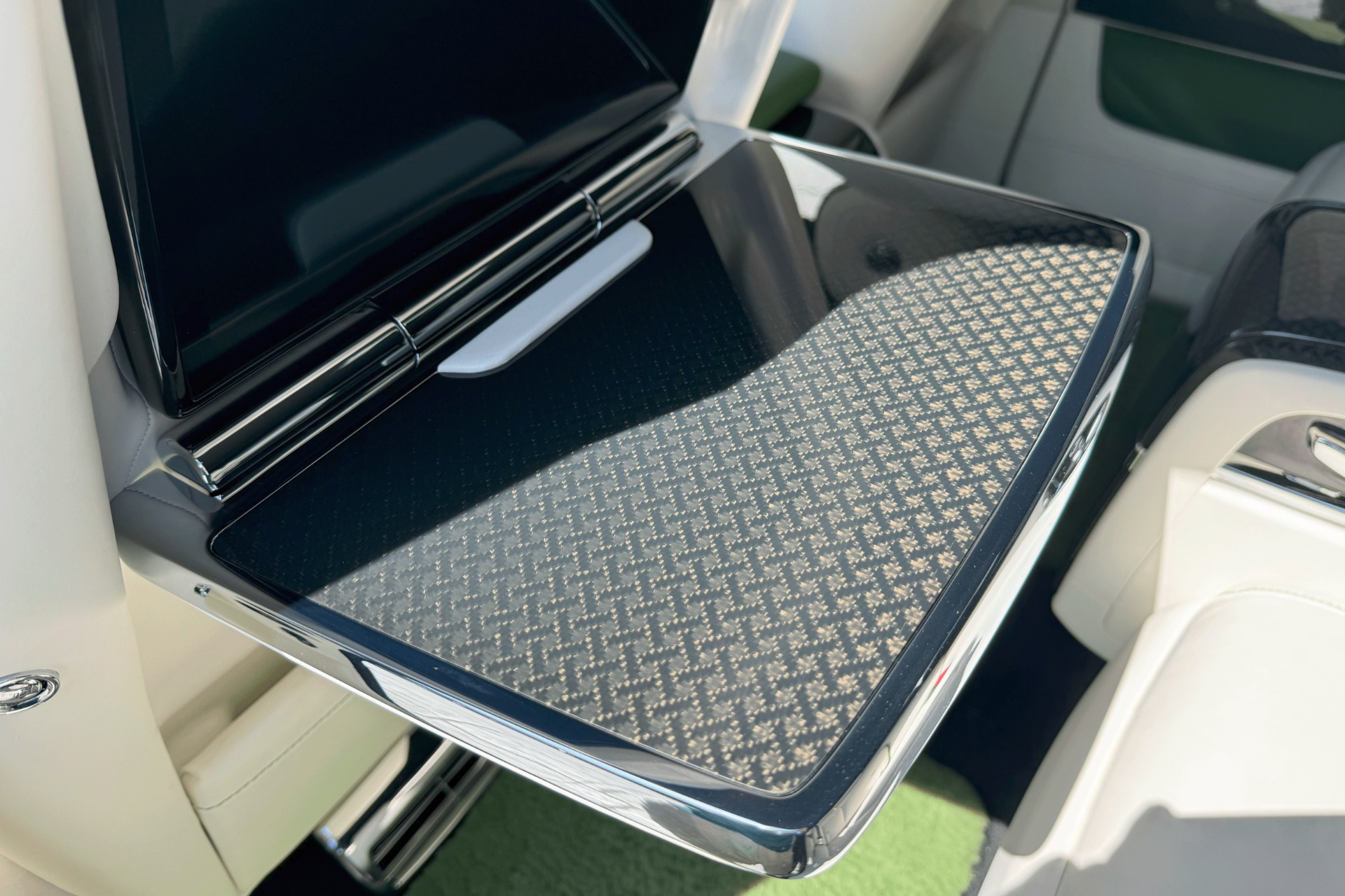 2023 Rolls Royce Cullinan Black Badge photo 15