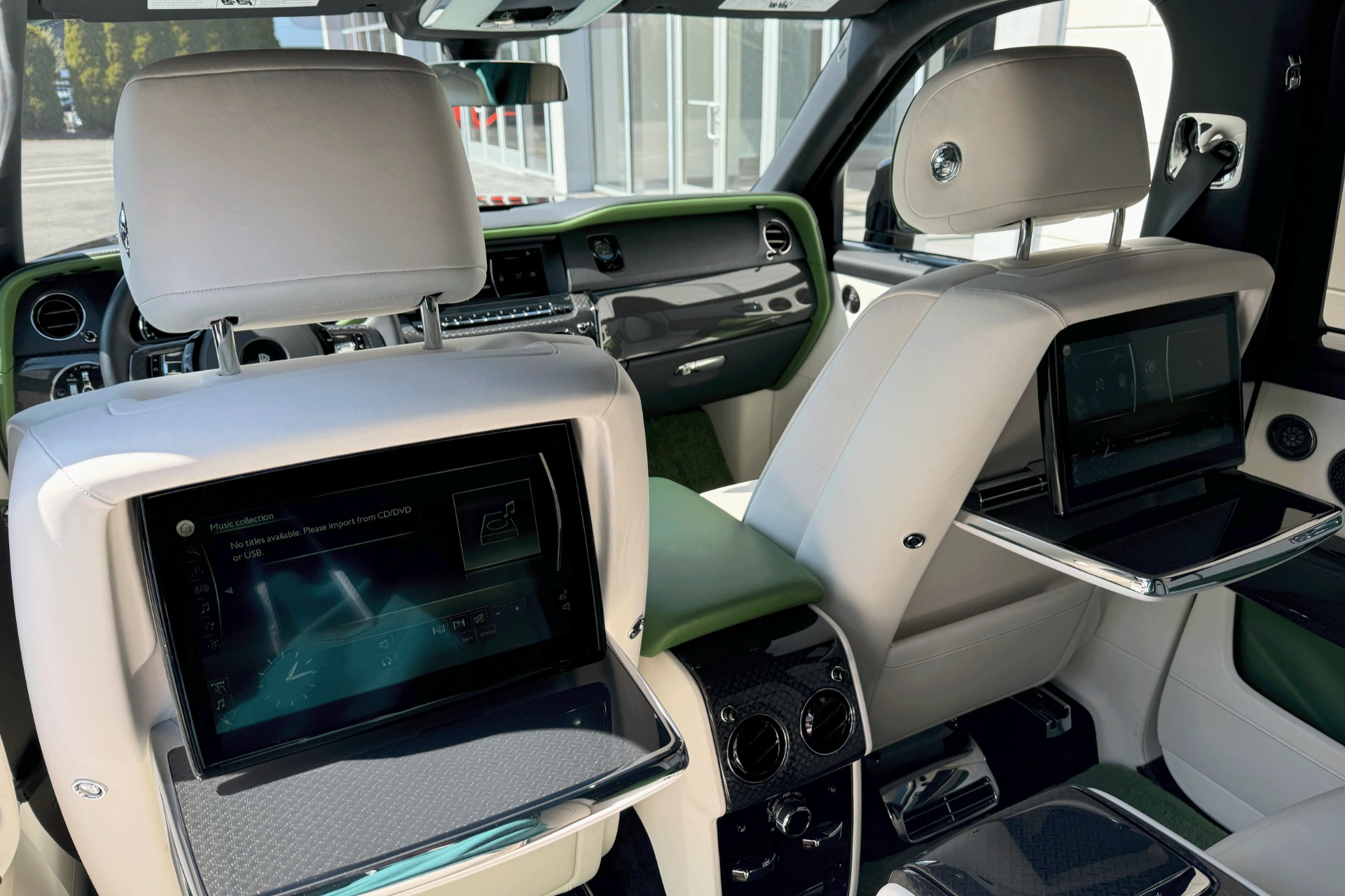 2023 Rolls Royce Cullinan Black Badge photo 16