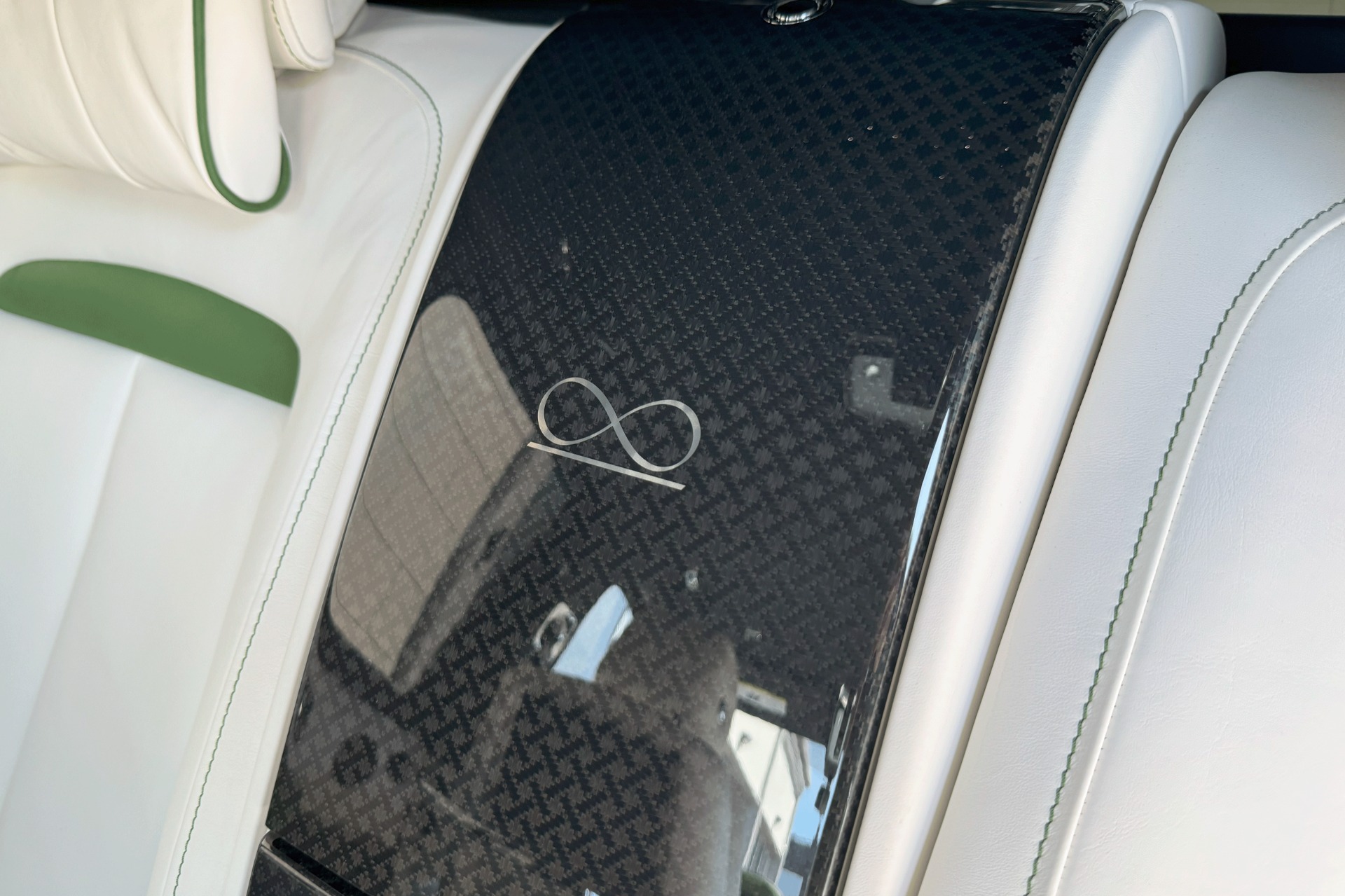 2023 Rolls Royce Cullinan Black Badge photo 17