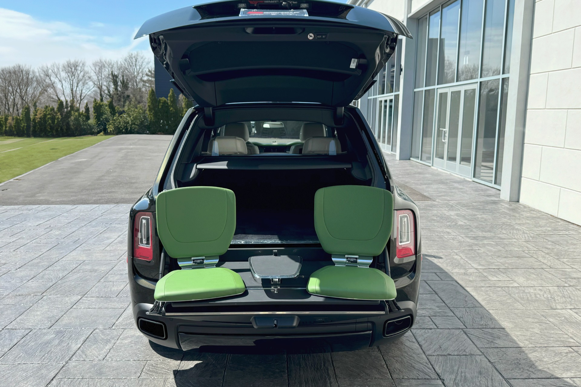 2023 Rolls Royce Cullinan Black Badge photo 25