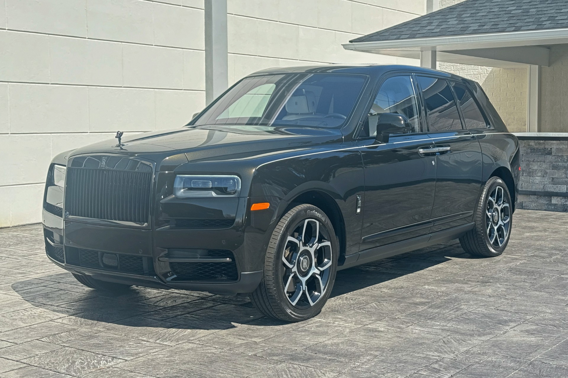 2023 Rolls Royce Cullinan Black Badge photo 6