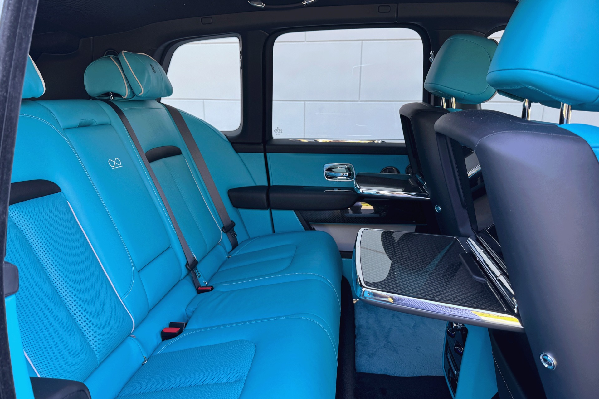 2022 Rolls Royce Cullinan Black Badge photo 16
